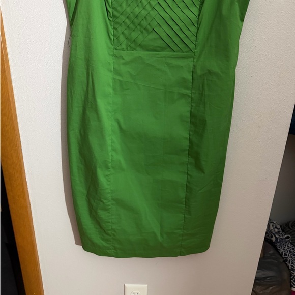 The Limited Vibrant Green Sleeveless Midi Dress - Picture 3 of 12